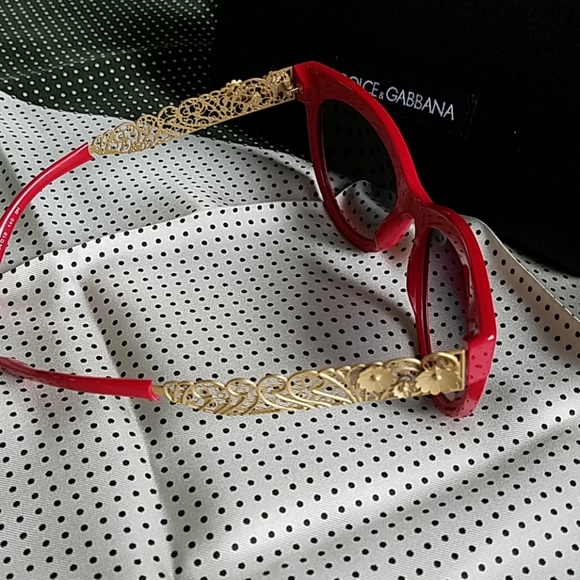 Dolce& Gabanna Sunglasses - Picture 4 of 15